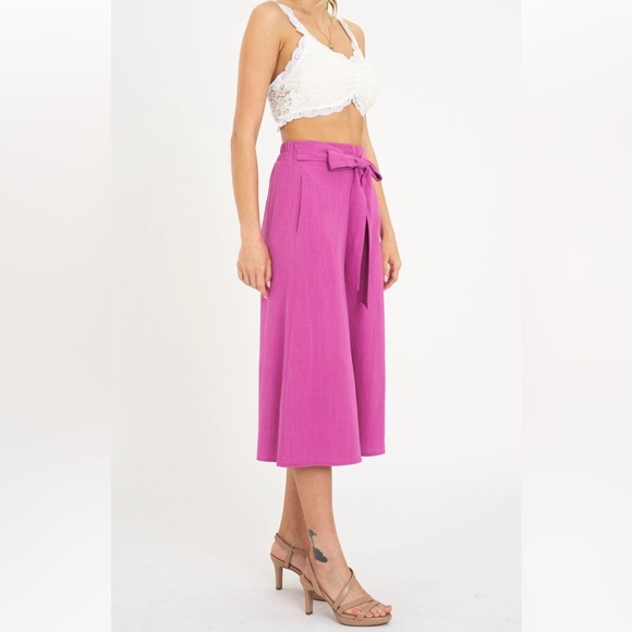 28 FABULOUS TIE KNOT LINEN CAPRI PANTS - Picture 5 of 6